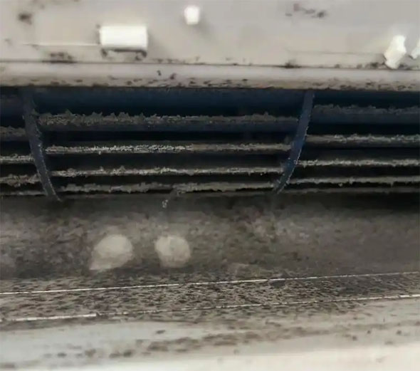 冠县空调吹的风有股烧焦味是怎么回事